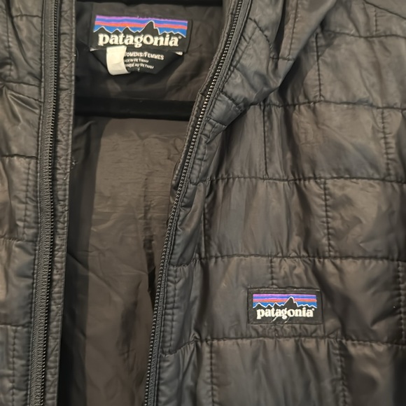 Hooded Patagonia Jacket - Picture 2 of 4